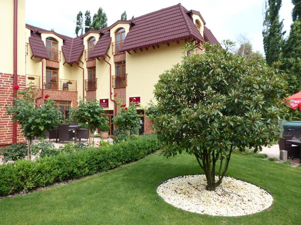 Jolan Pension & Restaurant Cicov Ngoại thất bức ảnh