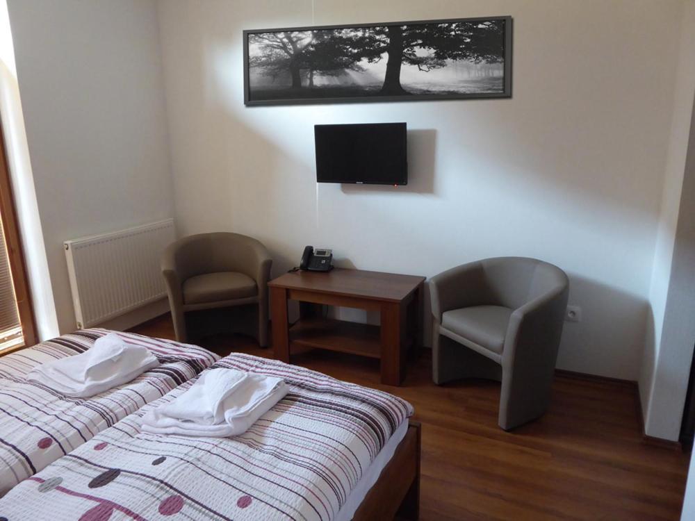 Jolan Pension & Restaurant Cicov Ngoại thất bức ảnh