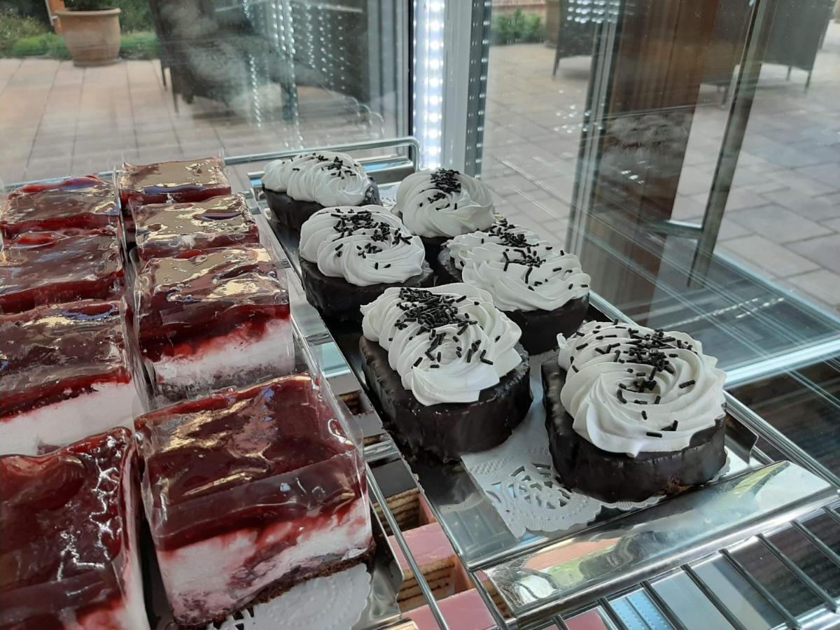 Jolan Pension & Restaurant Cicov Ngoại thất bức ảnh