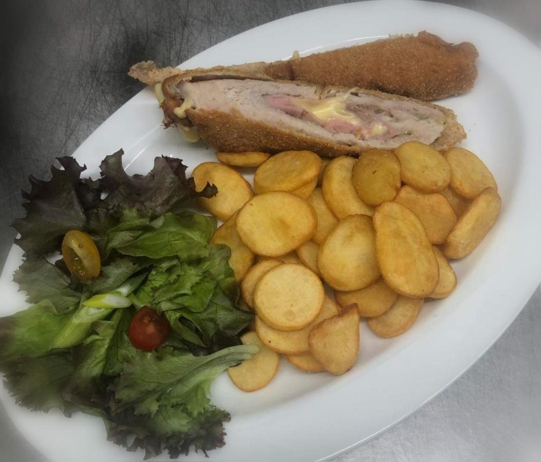 Jolan Pension & Restaurant Cicov Ngoại thất bức ảnh